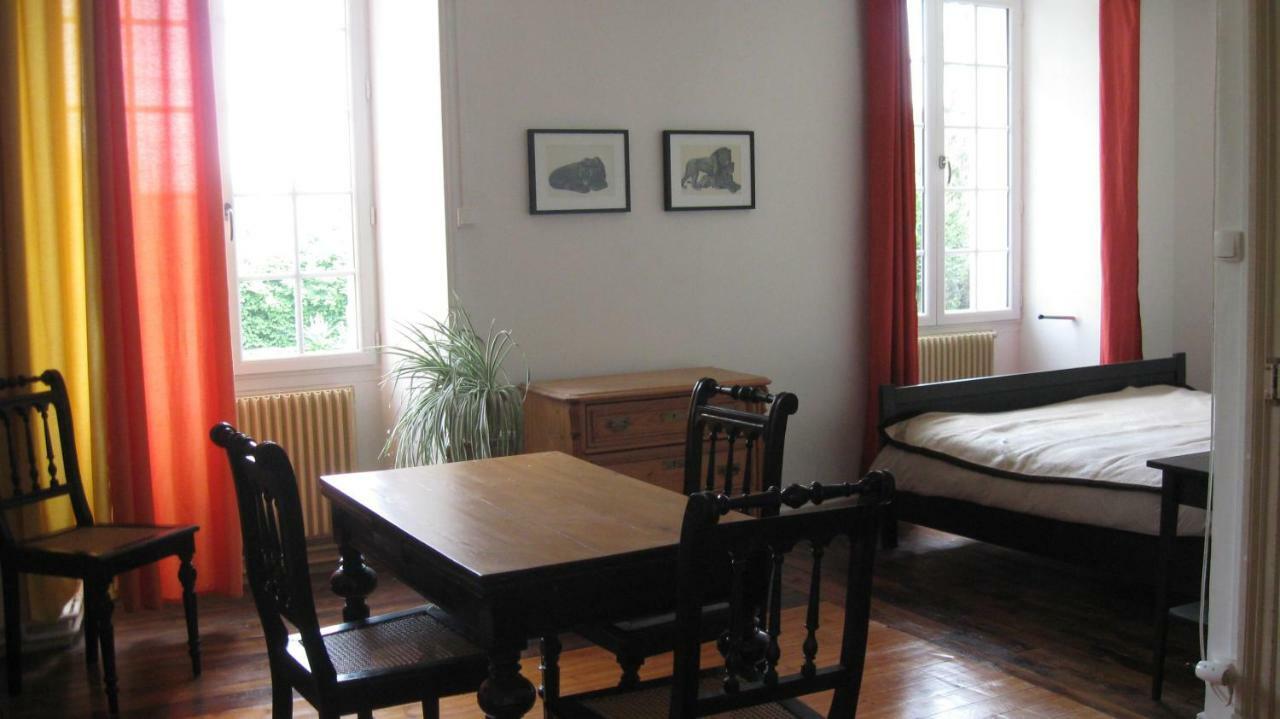 Le Petit Bois Bed & Breakfast Chateau-la-Valliere Exterior photo
